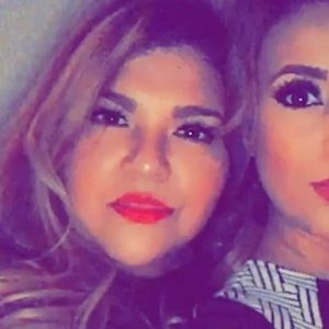 Meet your Posher, Esperanza